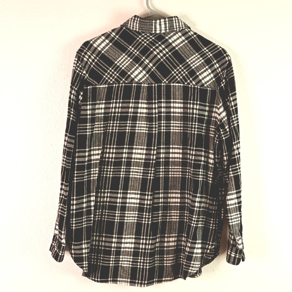 Gap women's Black and White Flannel Size large - Picture 7 of 7